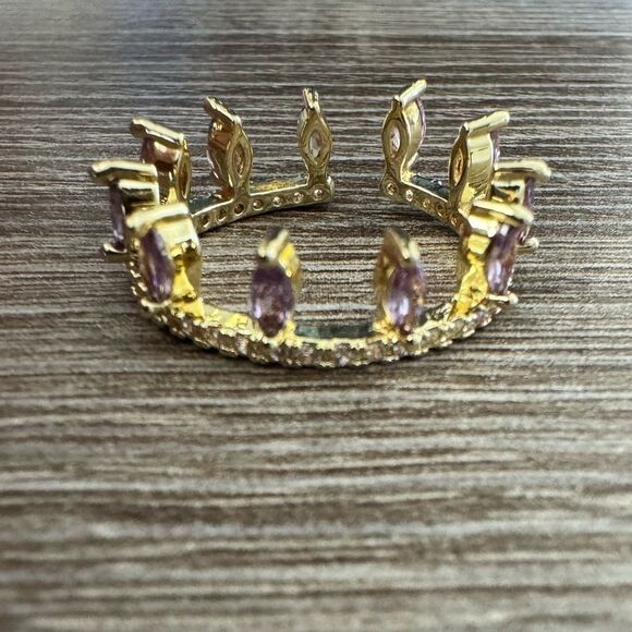 Gold Crown Ring with Purple stone A1491 - Picture 3 of 5